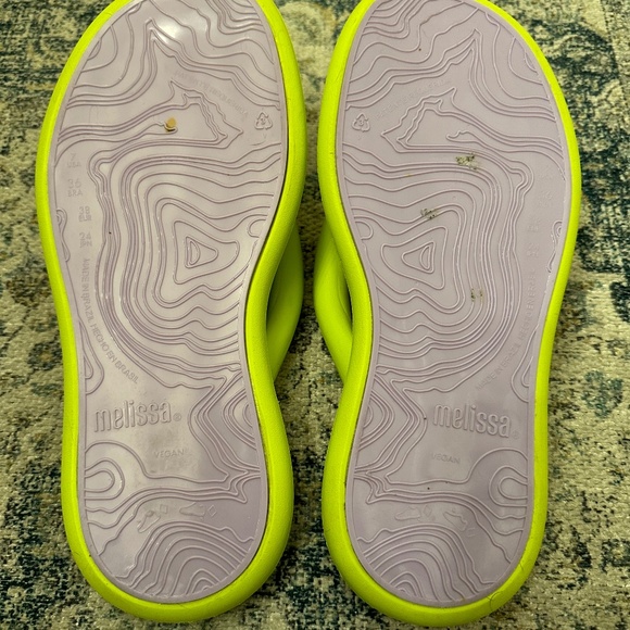 Melissa  Flip Flop Size 7 - Picture 7 of 12